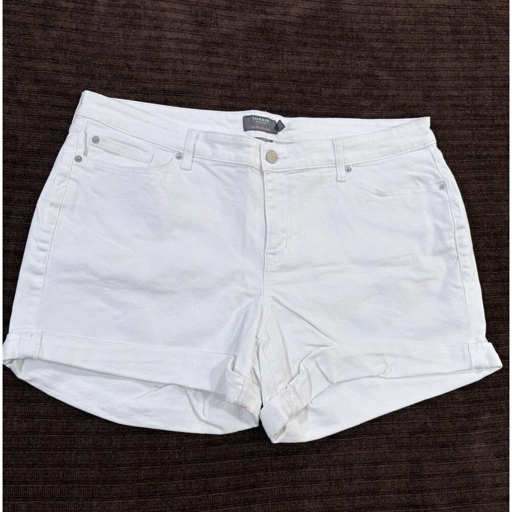 Torrid White Denim Shorts Women Size 20 Mid Rise Vintage Stretch Cuff
